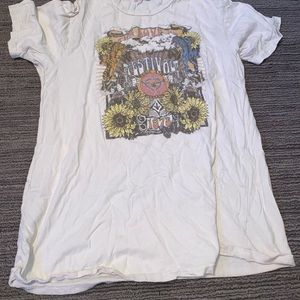 Altar’d State graphic tee. size: M